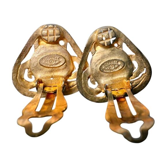 Vintage Chanel 1995 Gold Plated Clip-On Earrings - Picture 2 of 2